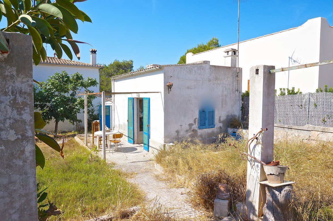 Chalet a renovar en venta con parcela de 320 m² junto a Cala Santanyí