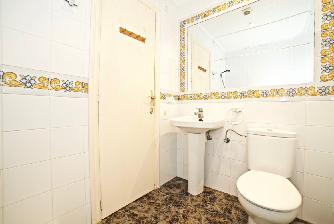 Renoviertes Stadthaus zur Miete in Ses Salines: 150 m² mit Patio
