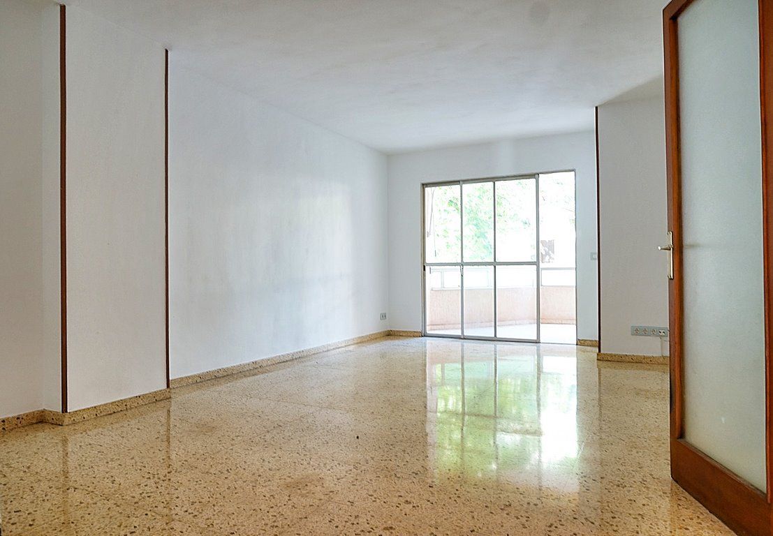 Piso con gran terraza y balcón en venta en Palma de Mallorca