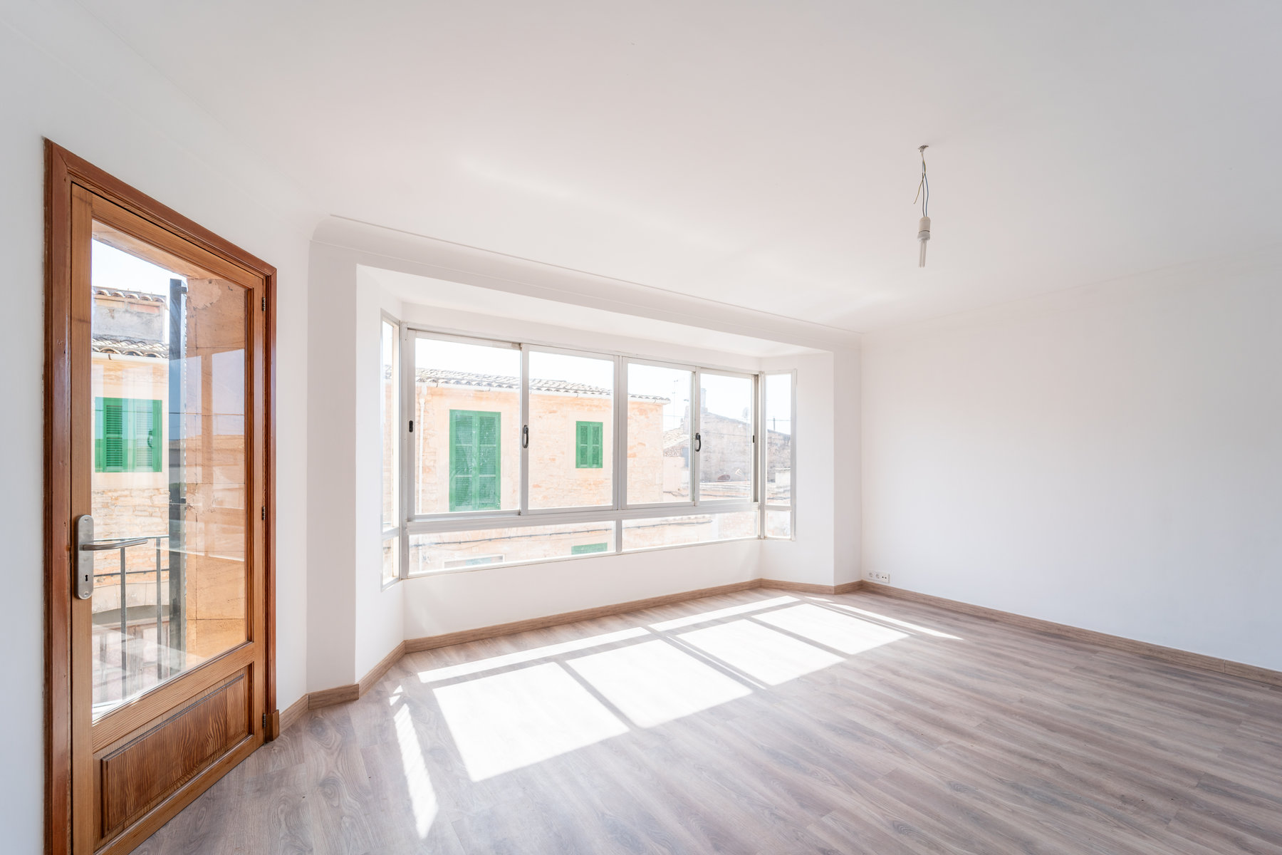 1207-Spacious-apartment-to-rent-in-the-lovely-town-of-Es-Llombards-1.jpg Amplio piso en alquiler en Es Llombards, Santanyí