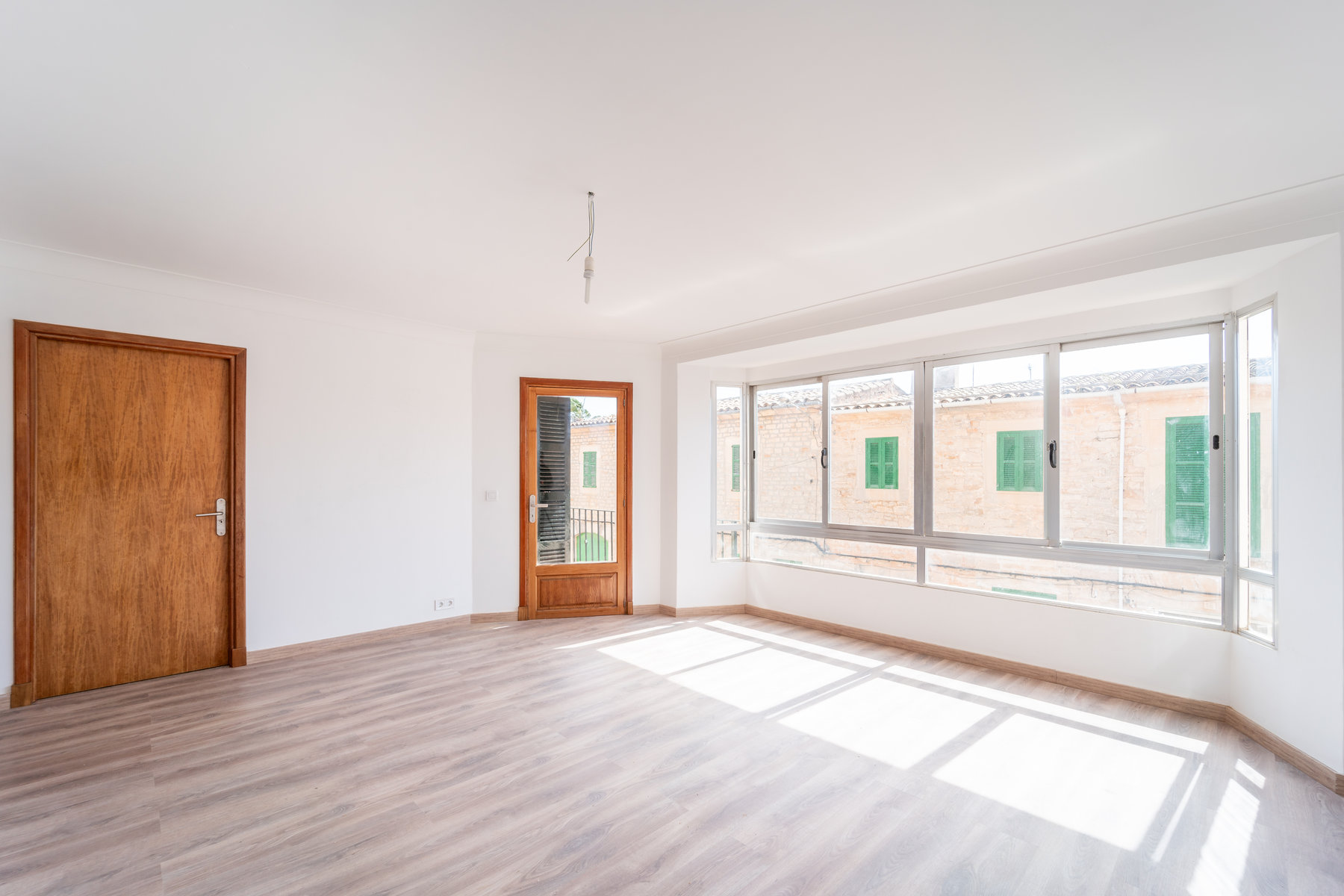 1207-Spacious-apartment-to-rent-in-the-lovely-town-of-Es-Llombards-2.jpg Amplio piso en alquiler en Es Llombards, Santanyí