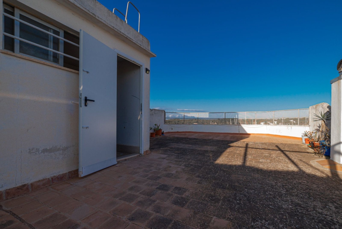 Sea View Penthouse for Rent in Portocolom – 4 Bed & Solarium