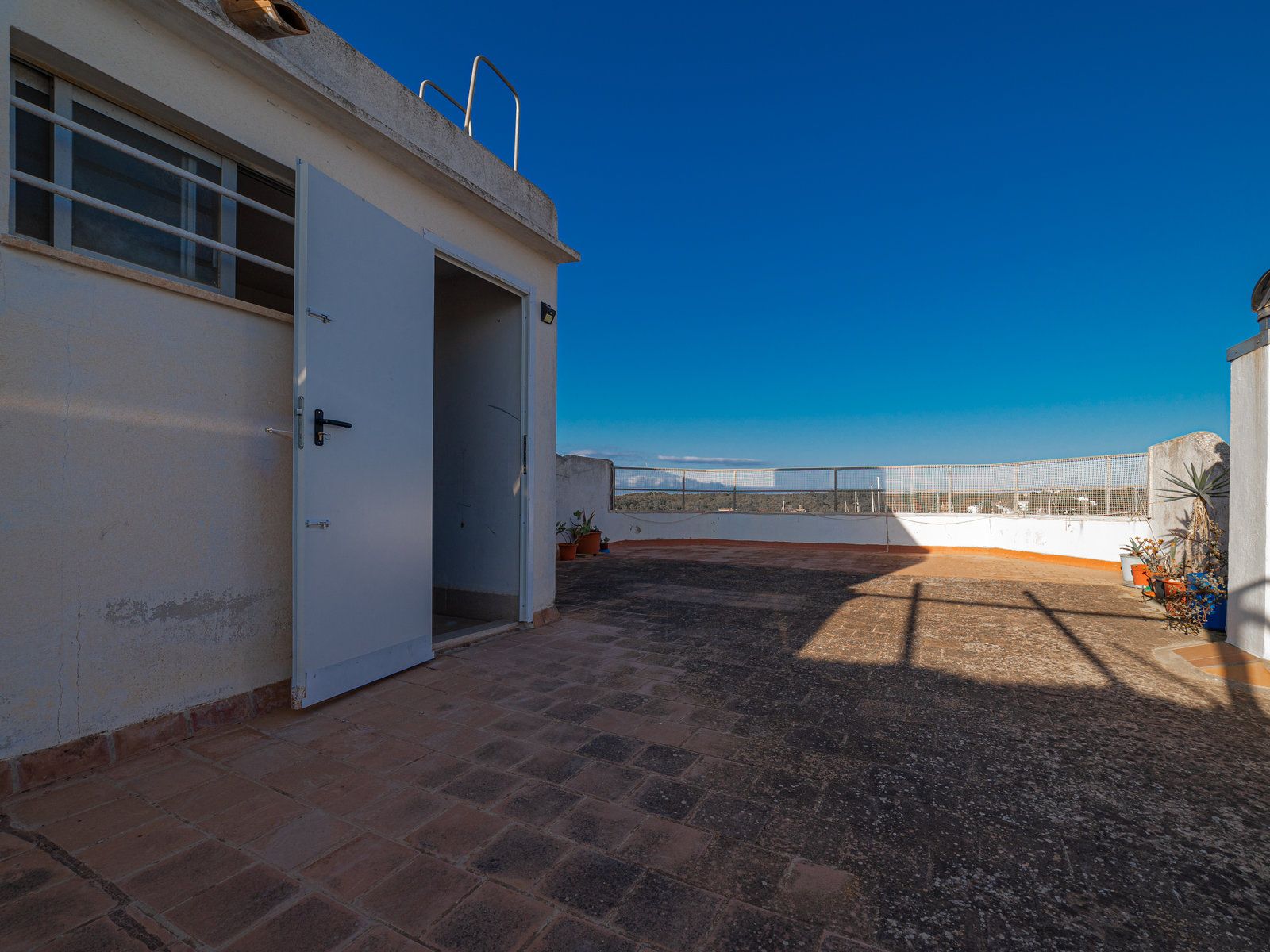 Sea View Penthouse for Rent in Portocolom – 4 Bed & Solarium