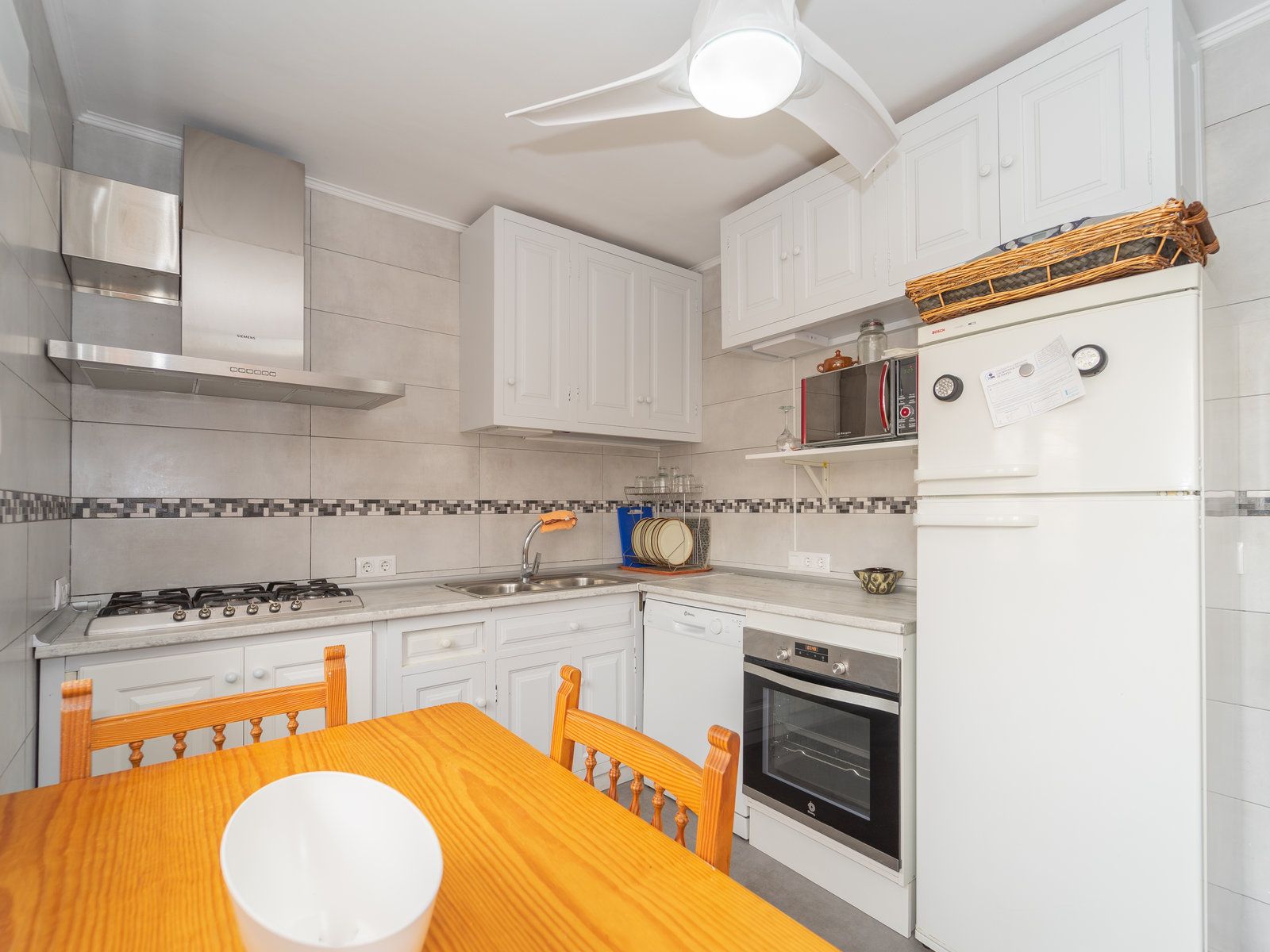 Sea View Penthouse for Rent in Portocolom – 4 Bed & Solarium
