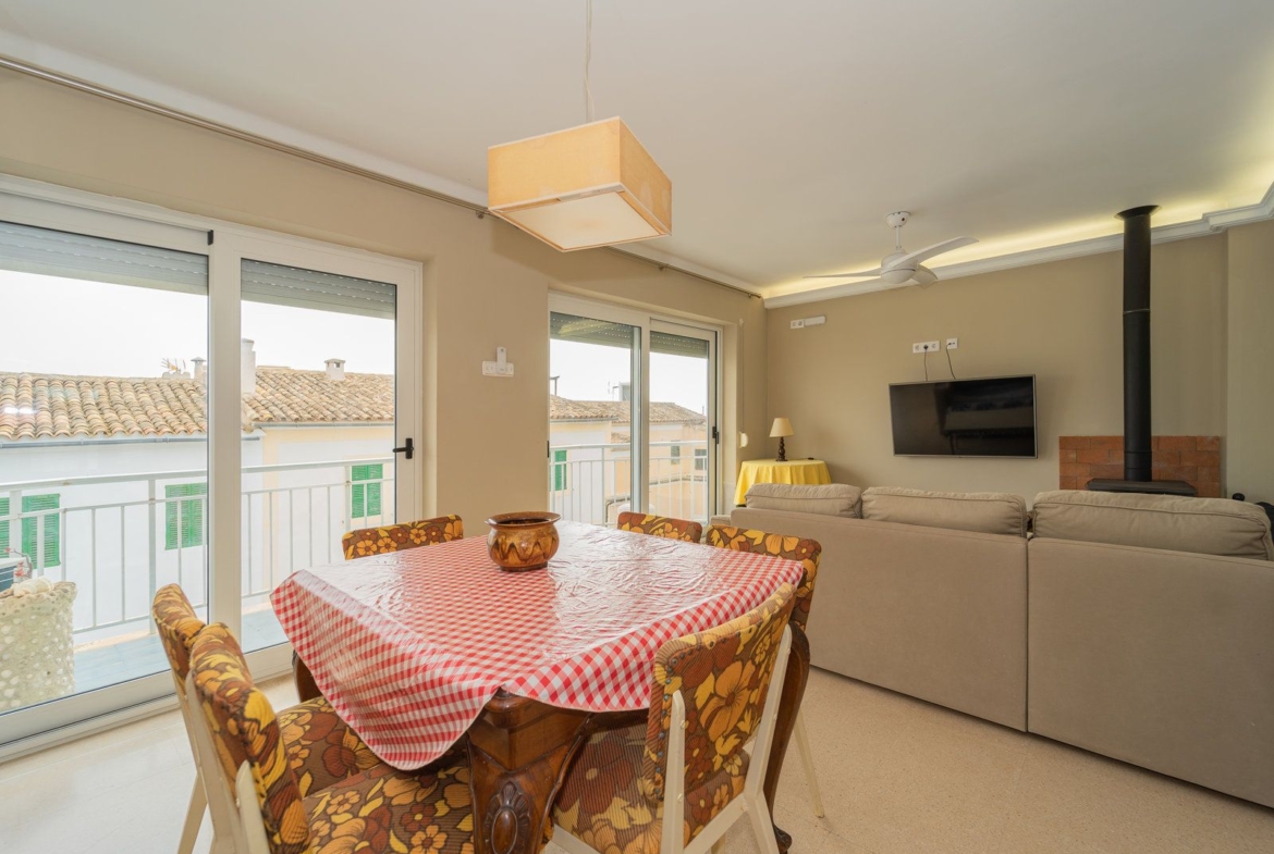 Sea View Penthouse for Rent in Portocolom – 4 Bed & Solarium