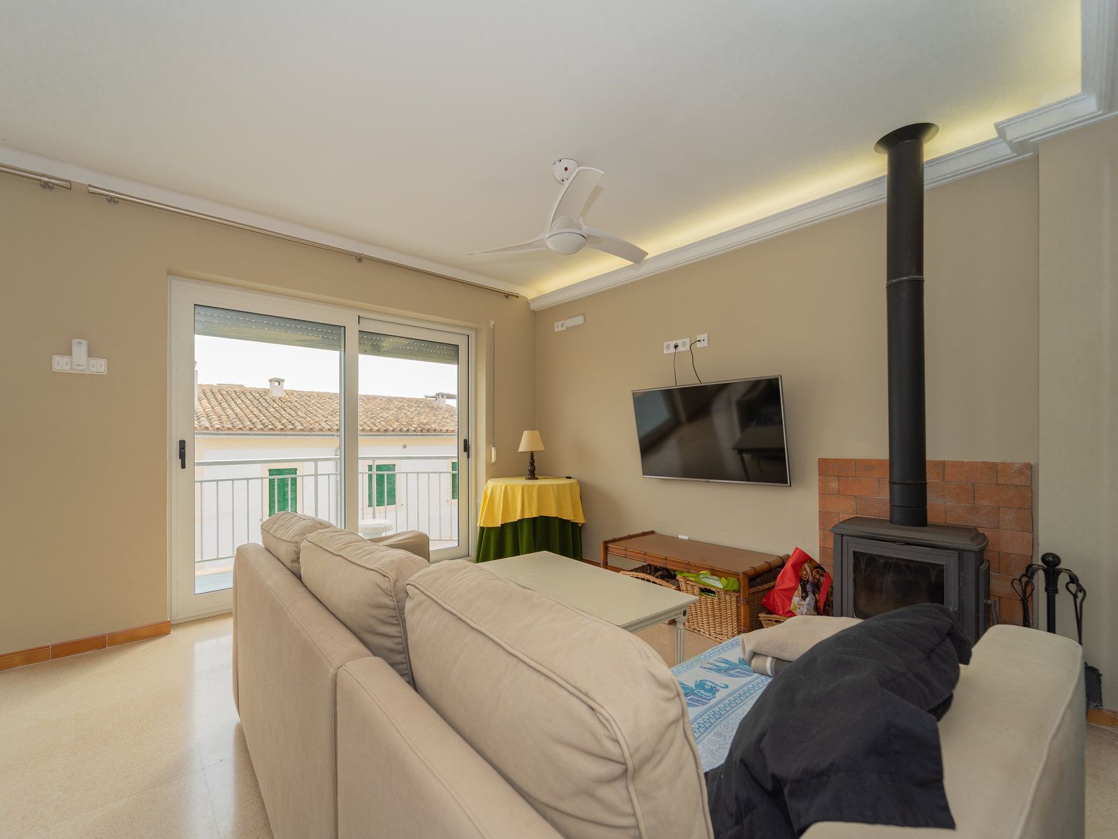 Sea View Penthouse for Rent in Portocolom – 4 Bed & Solarium