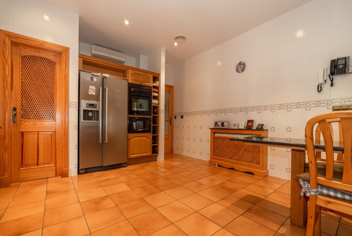 Villa con piscina en Sa Rápita, Campos — chalet esquinero