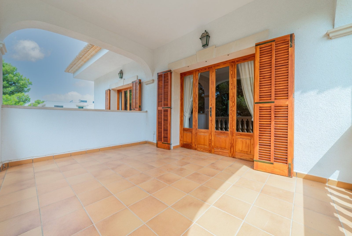 Villa con piscina en Sa Rápita, Campos — chalet esquinero