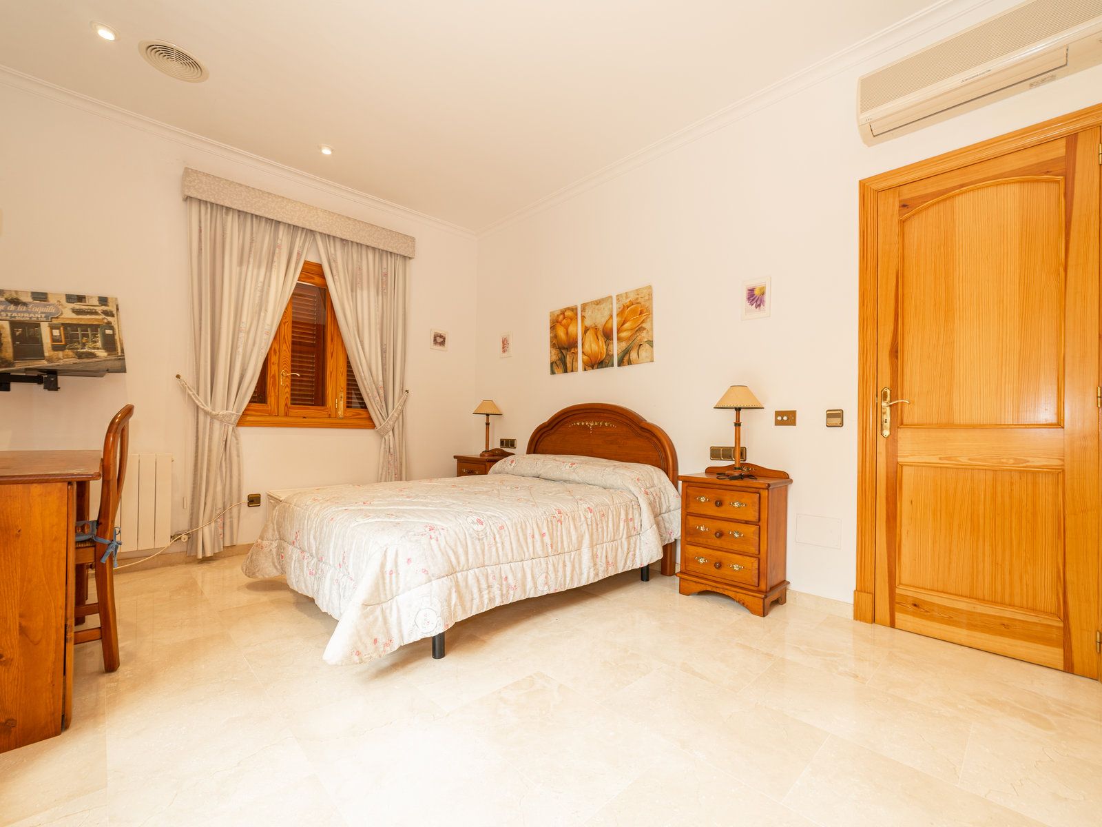 1220-33.jpg Villa con piscina en Sa Rápita, Campos — chalet esquinero