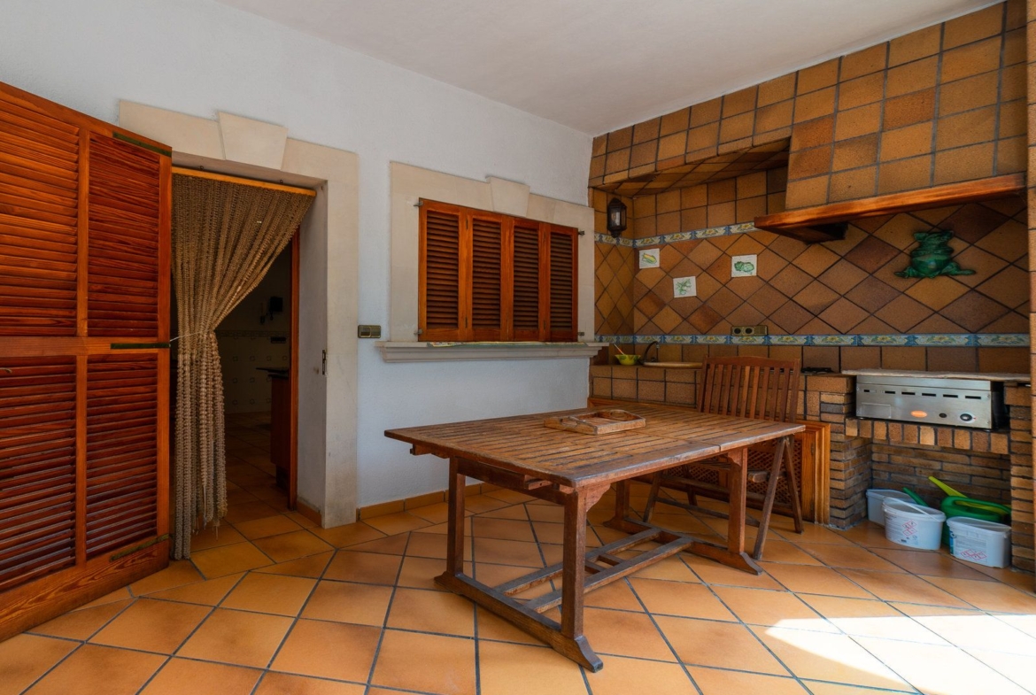 Villa con piscina en Sa Rápita, Campos — chalet esquinero