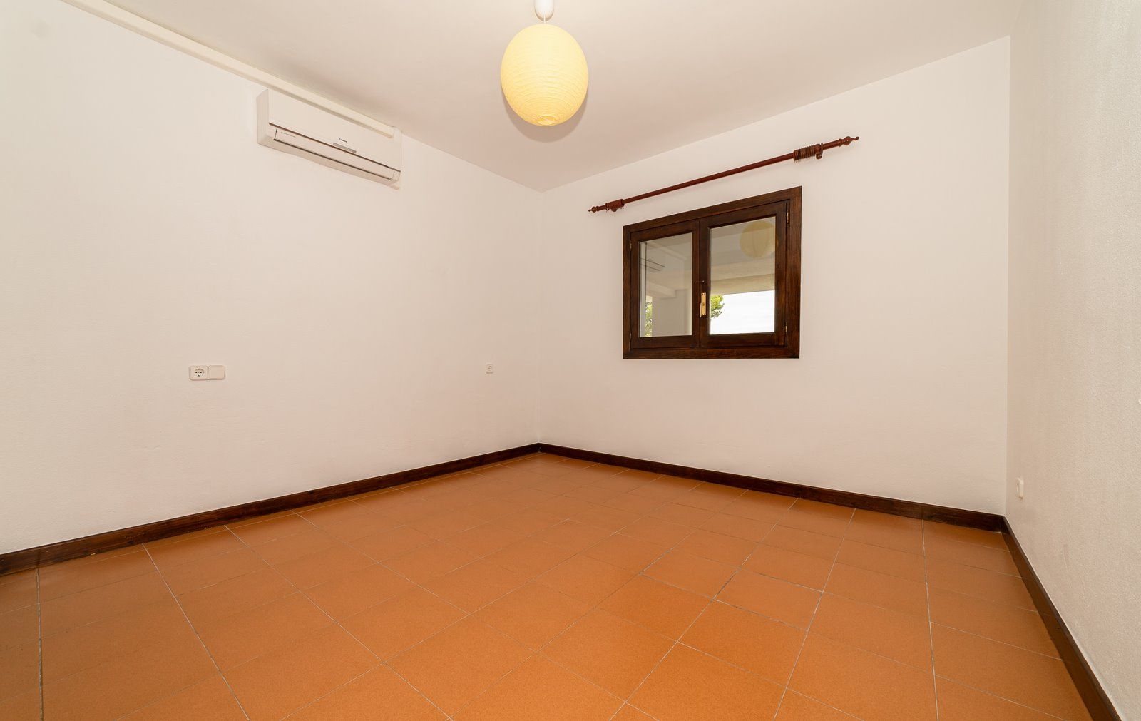 1223-Planta-baja-con-jardin-en-venta-en-Cala-Egos-17-1223-Villasyfincasmallorca.jpg Alquiler de planta baja en Cala Egos: jardín privado y piscina