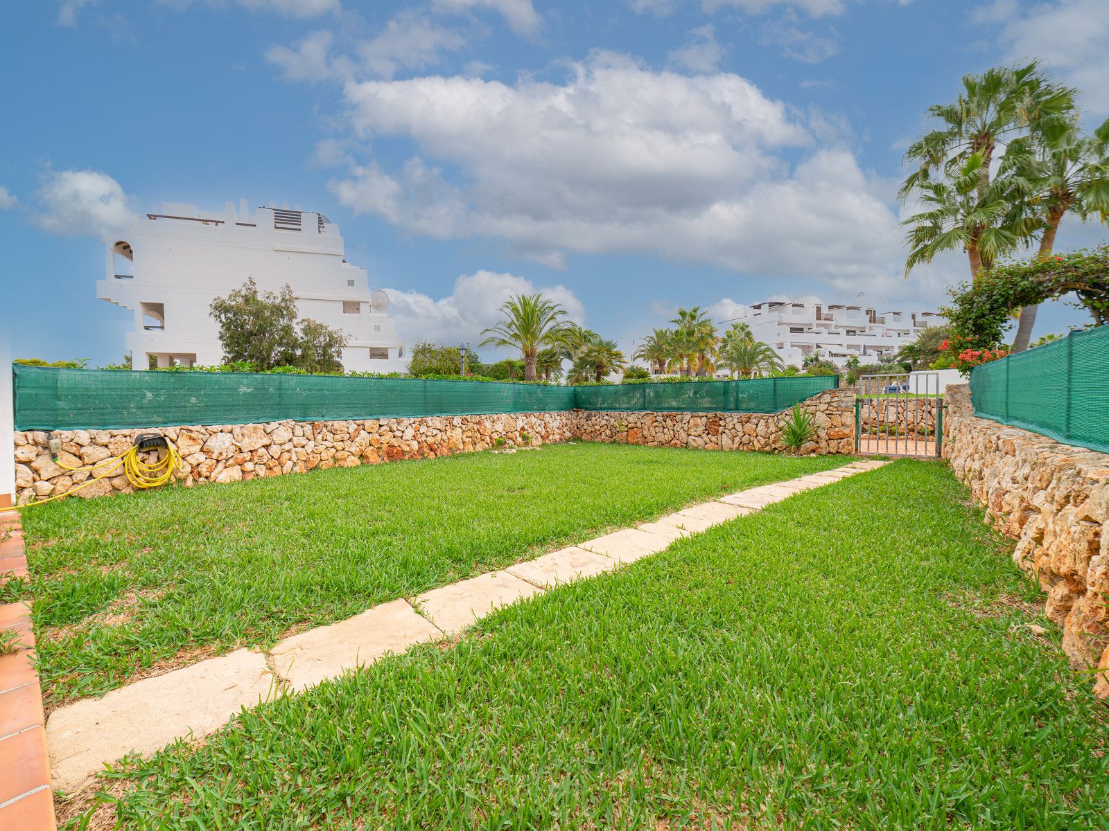 1223-Planta-baja-con-jardin-en-venta-en-Cala-Egos-2.jpg Alquiler de planta baja en Cala Egos: jardín privado y piscina