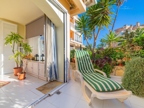 Planta baja con piscina en venta en Sa Coma