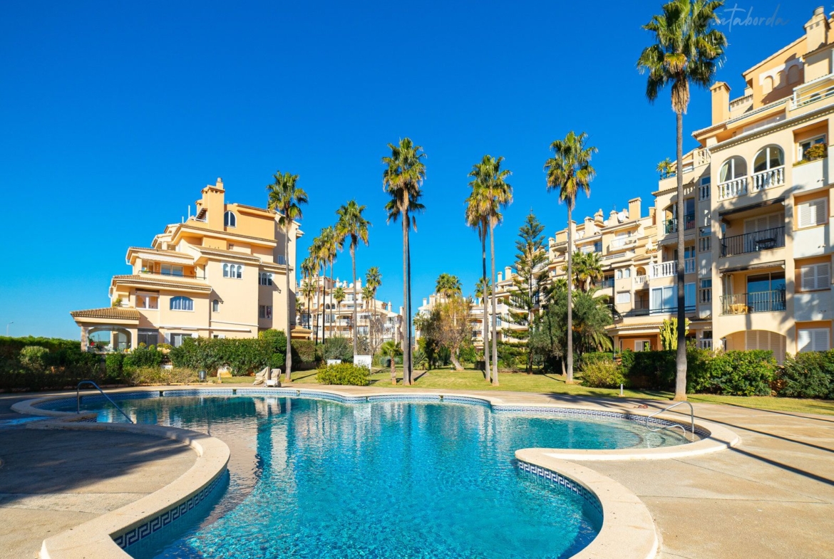 Planta baja con piscina en venta en Sa Coma