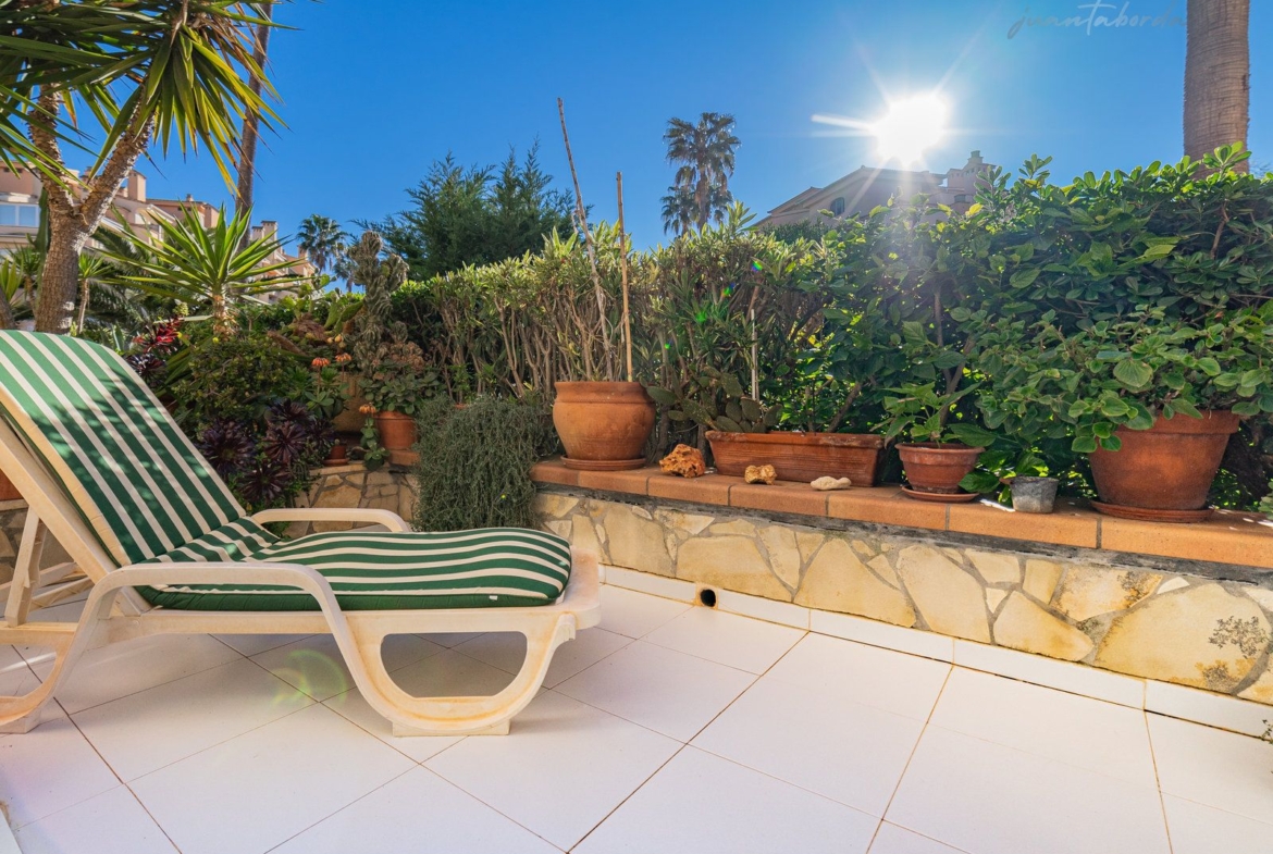 Planta baja con piscina en venta en Sa Coma