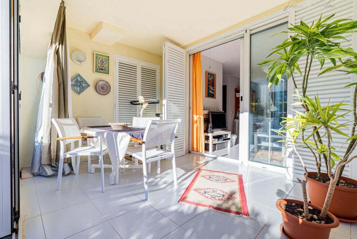 Planta baja con piscina en venta en Sa Coma