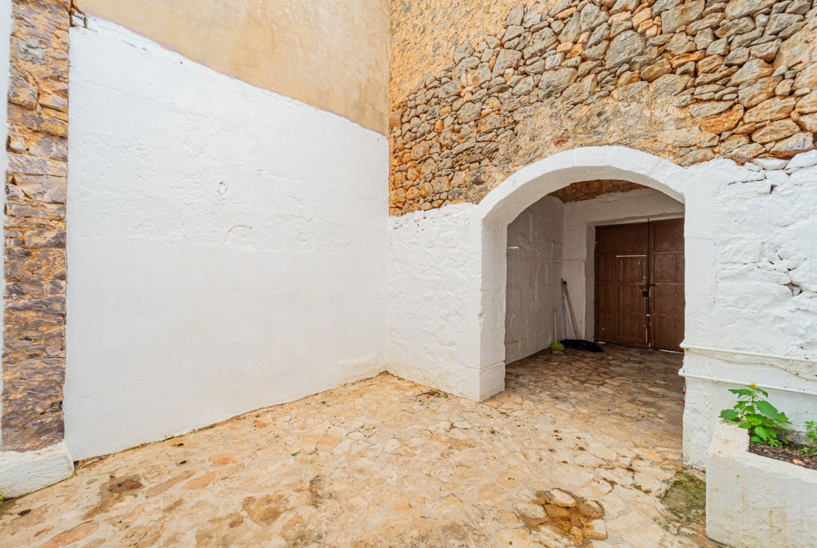 Historisches Stadthaus zum Verkauf in Ses Salines, 314 m²