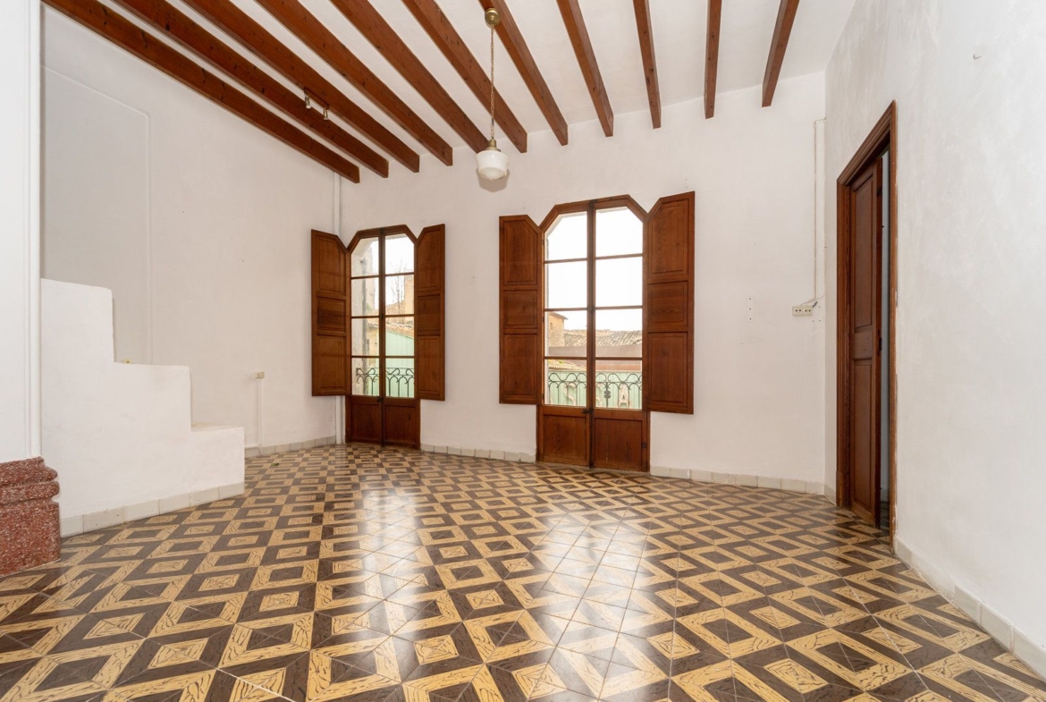 Historisches Stadthaus zum Verkauf in Ses Salines, 314 m²