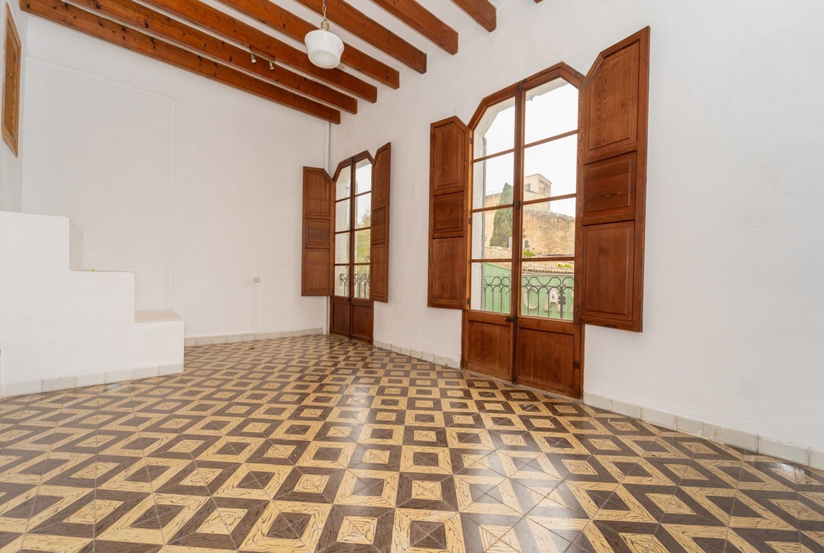 Historisches Stadthaus zum Verkauf in Ses Salines, 314 m²