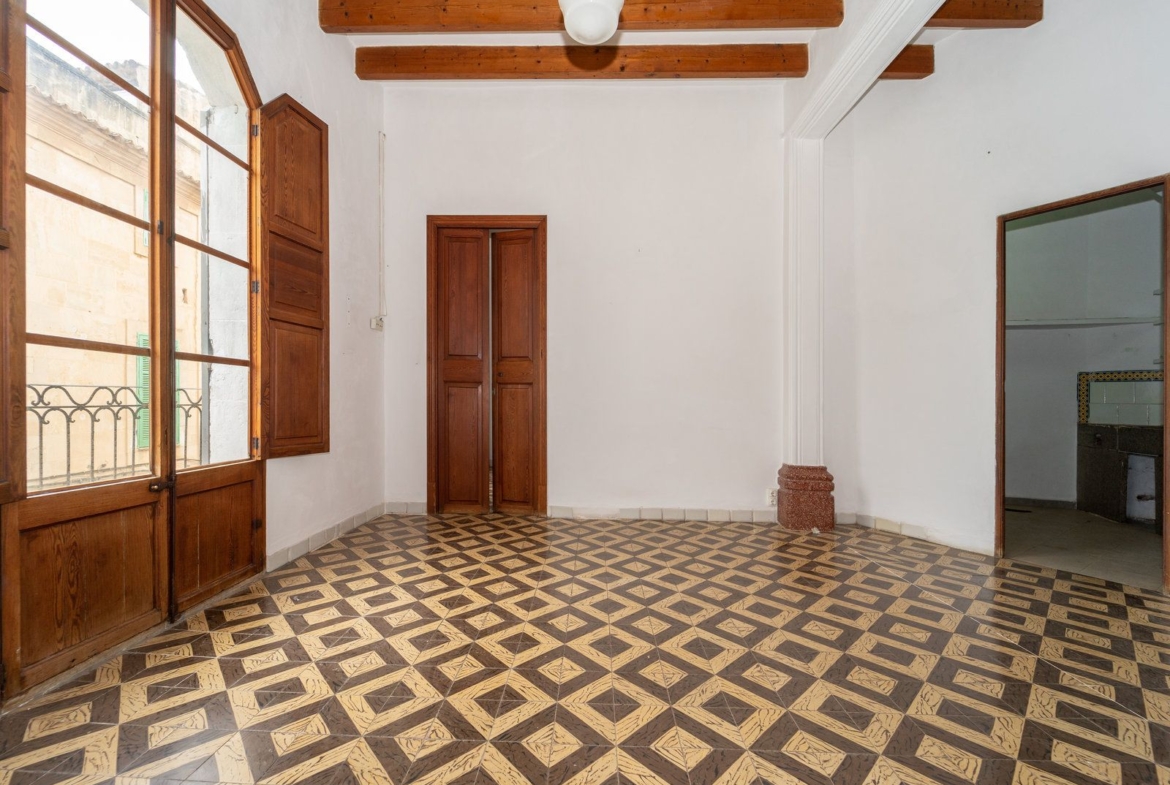Historisches Stadthaus zum Verkauf in Ses Salines, 314 m²