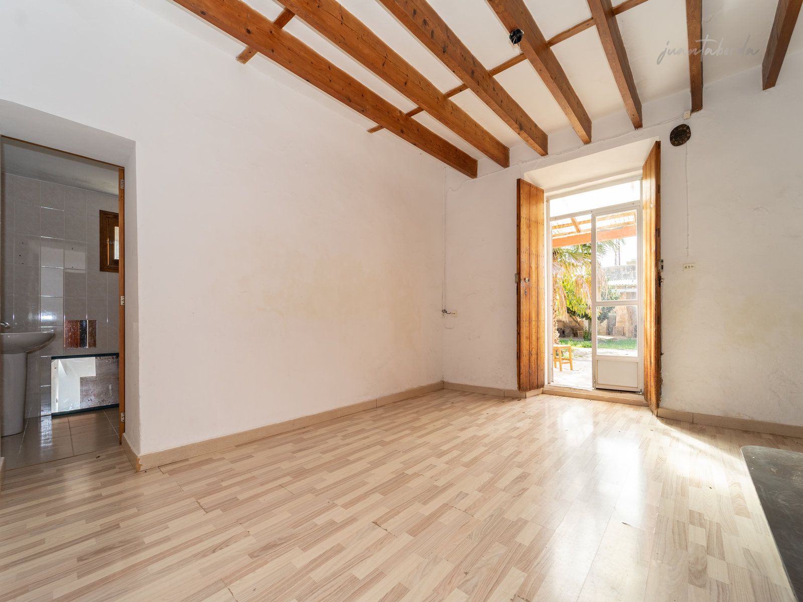 Landhaus zur Miete in Campos: 203 m², Garten & Nebengebäude