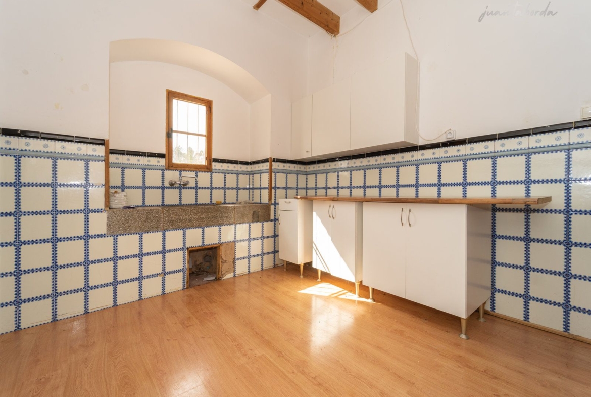 Landhaus zur Miete in Campos: 203 m², Garten & Nebengebäude