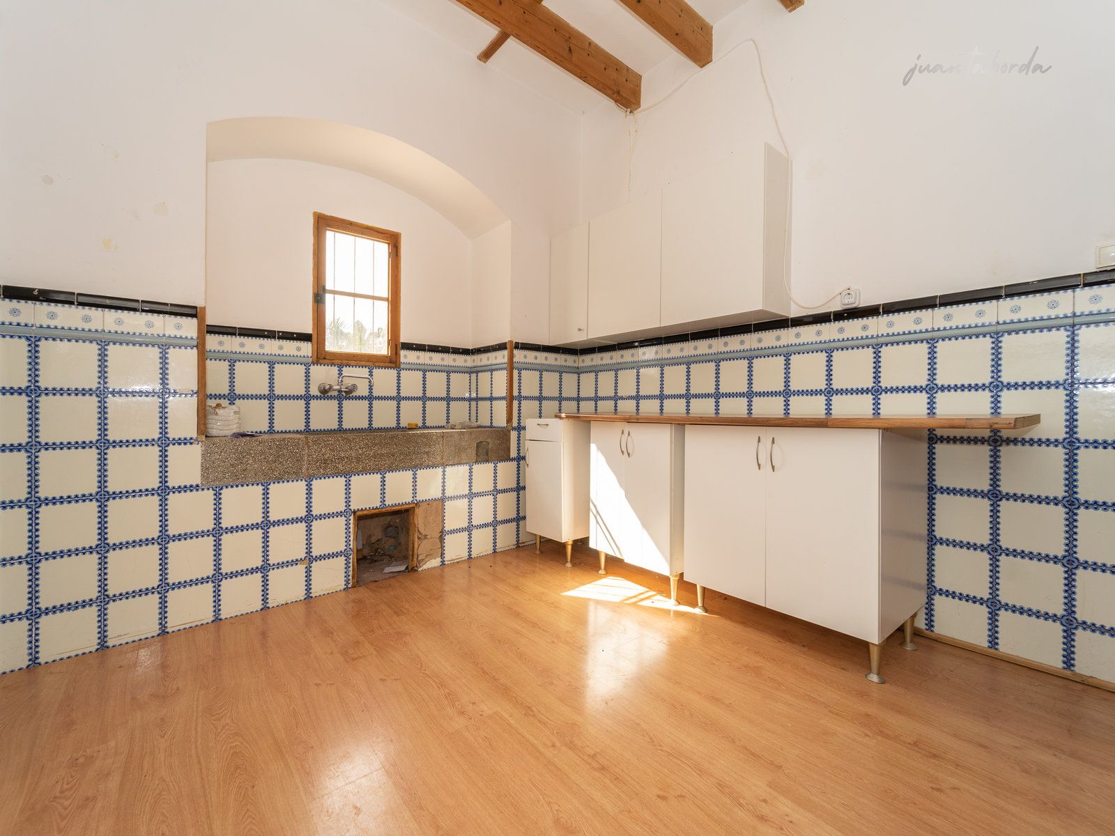 Landhaus zur Miete in Campos: 203 m², Garten & Nebengebäude