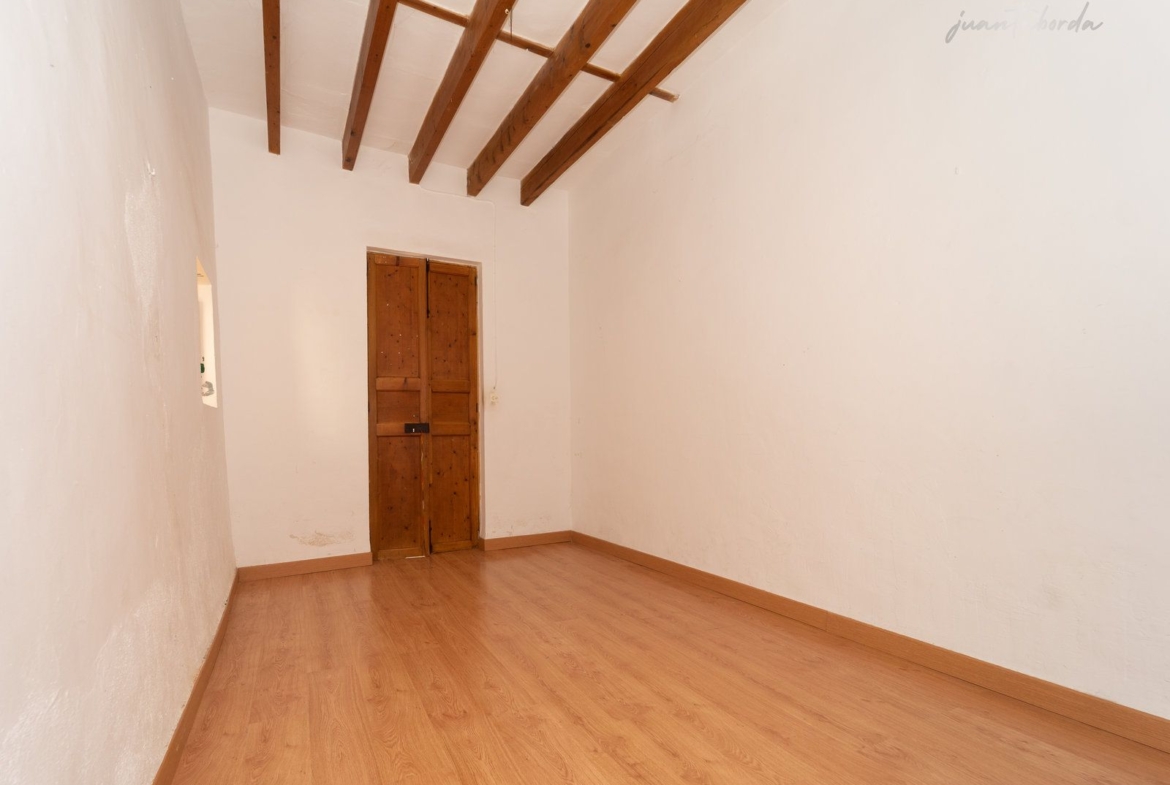 Landhaus zur Miete in Campos: 203 m², Garten & Nebengebäude