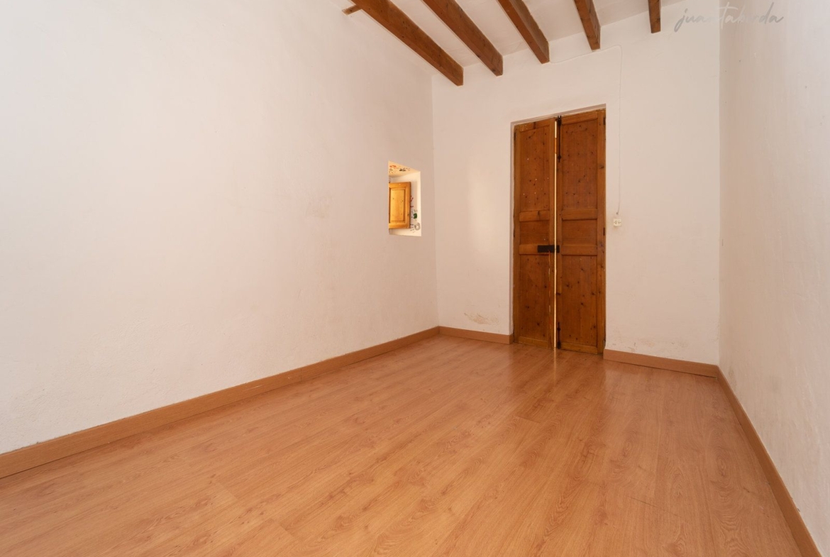 Landhaus zur Miete in Campos: 203 m², Garten & Nebengebäude
