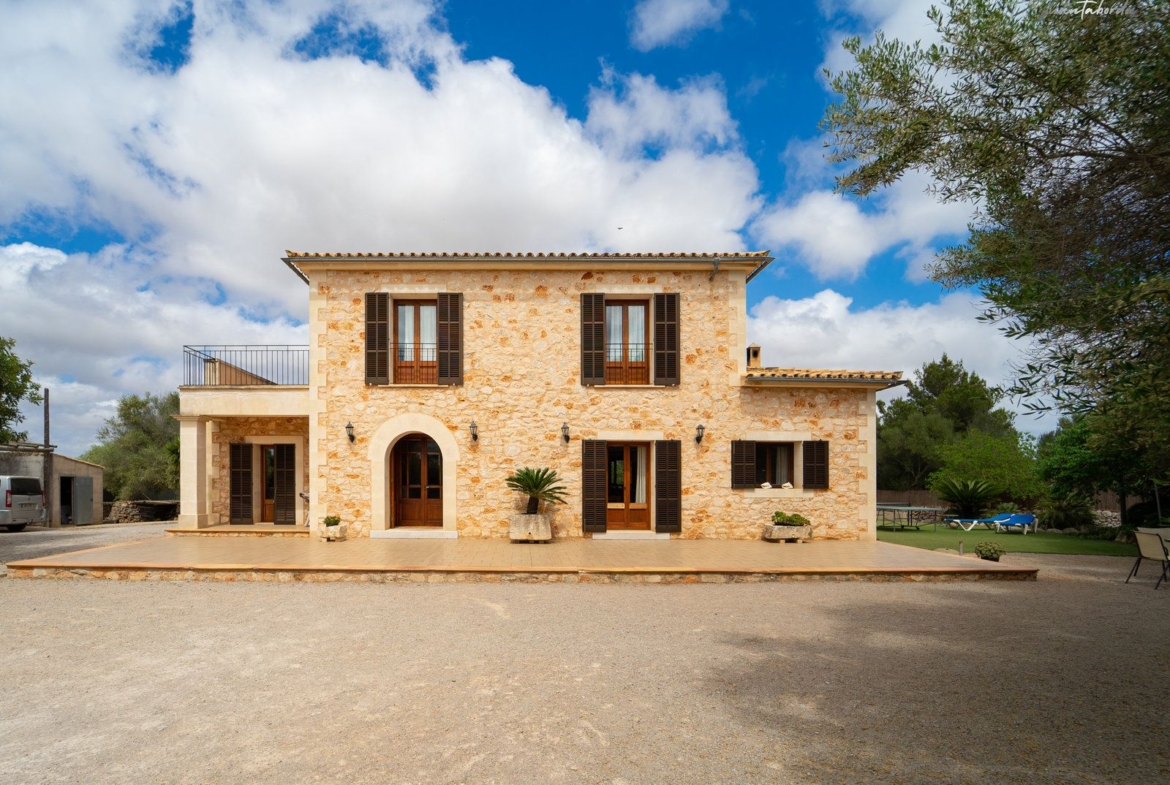 Stone Country House with Pool in Ses Salines | 3 Bed, 15,000 m² Plot