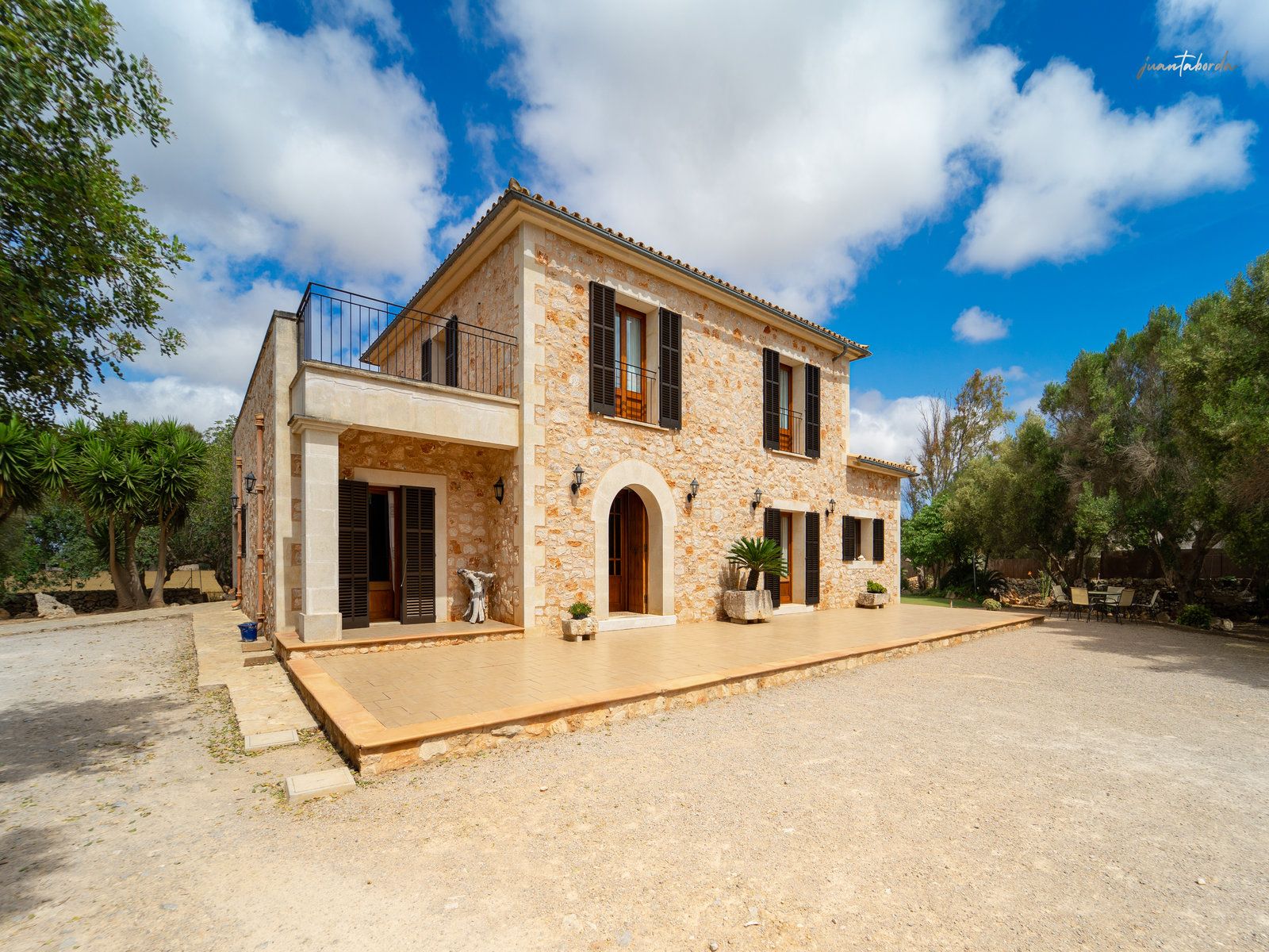 Stone Country House with Pool in Ses Salines | 3 Bed, 15,000 m² Plot
