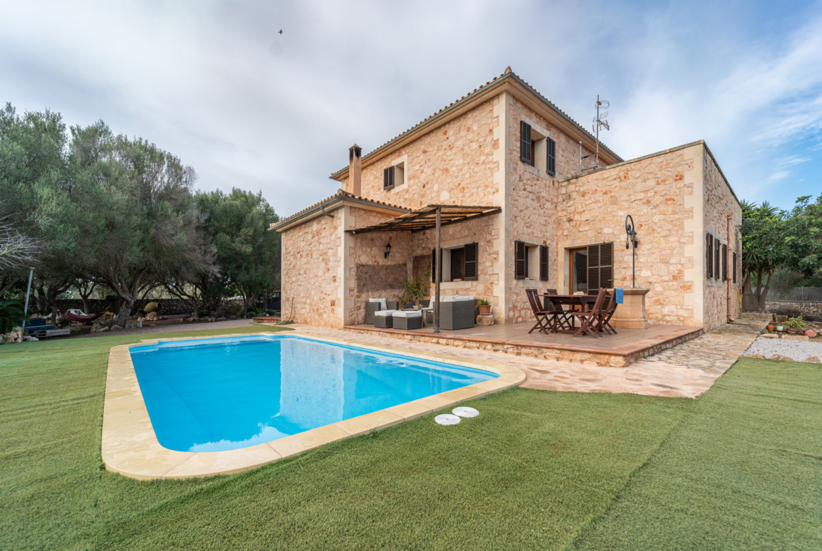 Stone Country House with Pool in Ses Salines | 3 Bed, 15,000 m² Plot