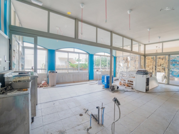 Local comercial con terraza en alquiler en Colonia de Sant Jordi