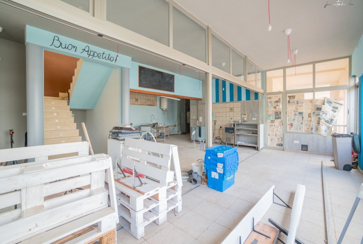 Local comercial con terraza en alquiler en Colonia de Sant Jordi