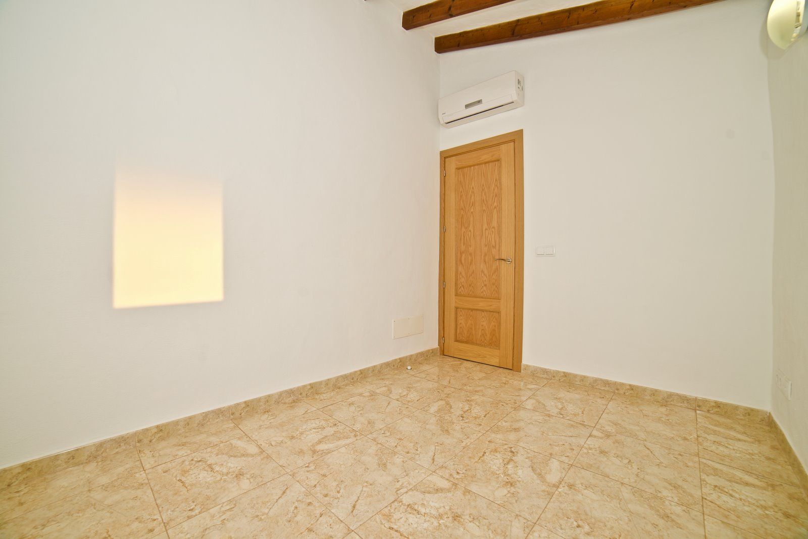 13-1177-Villasyfincasmallorca.jpg Renovated Village House with Garden & Garage in Santanyí