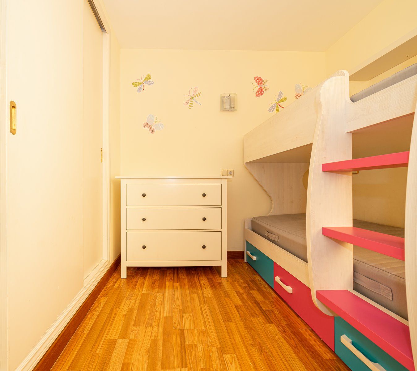 13-1212-Villasyfincasmallorca.jpg Sea View Apartment for Rent in Colonia de Sant Jordi