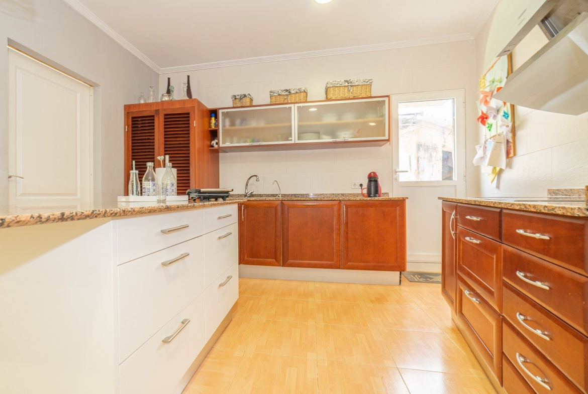 Dorfhaus mit Patio in Ses Salines, 5 Schlafzimmer, 216 m²