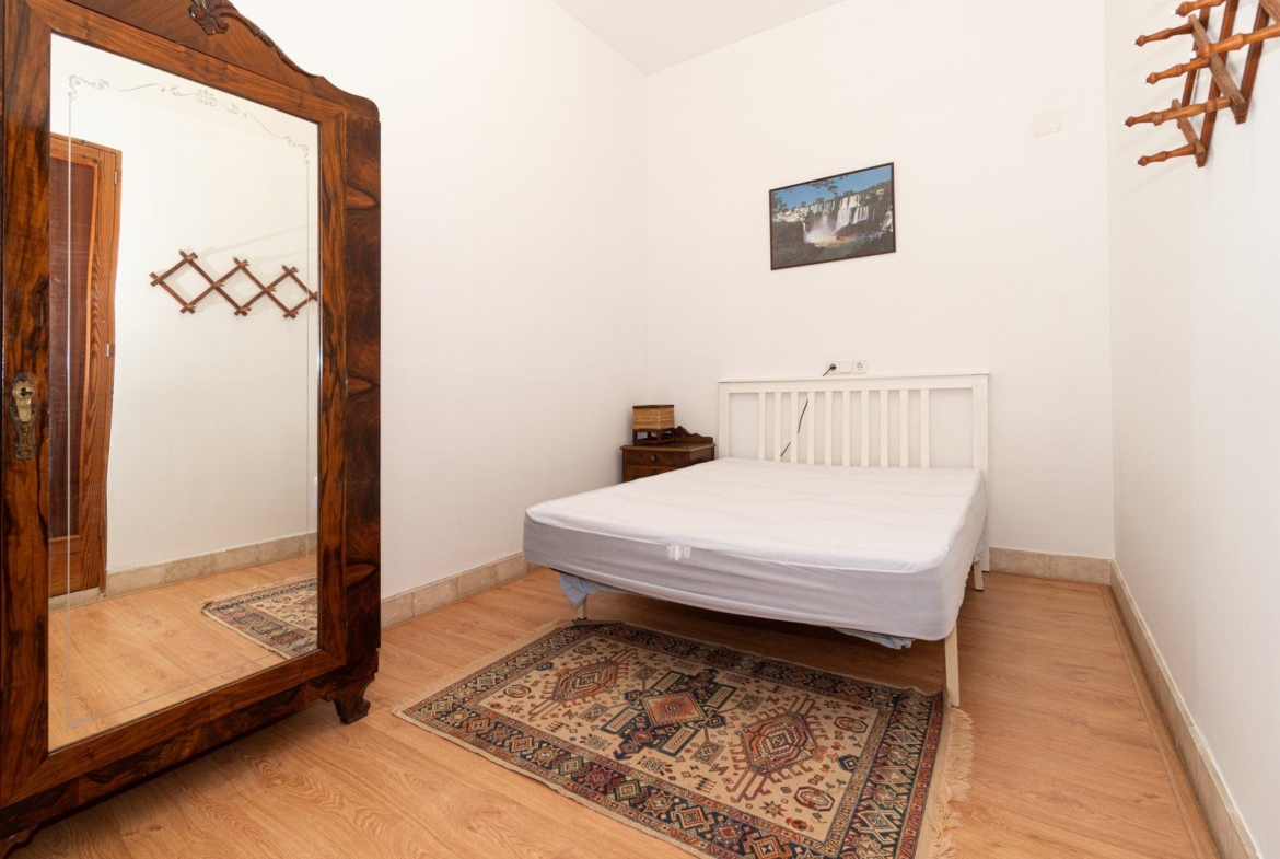 Apartment with Terrace for Rent in Ses Salines, Mallorca