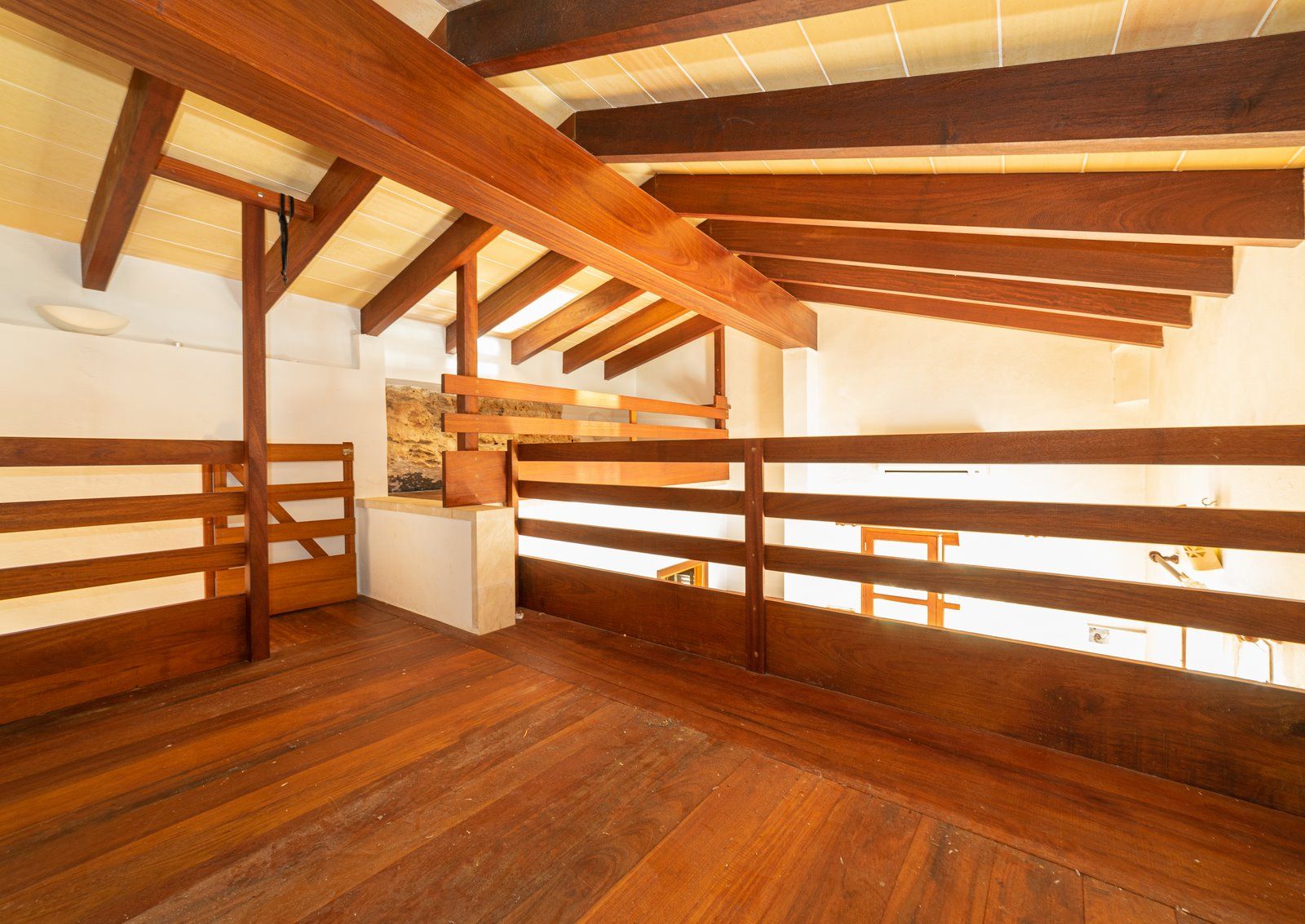 13-1237-Villasyfincasmallorca.jpg Alquiler junto al mar en Cala Figuera: loft rústico con terraza y vistas
