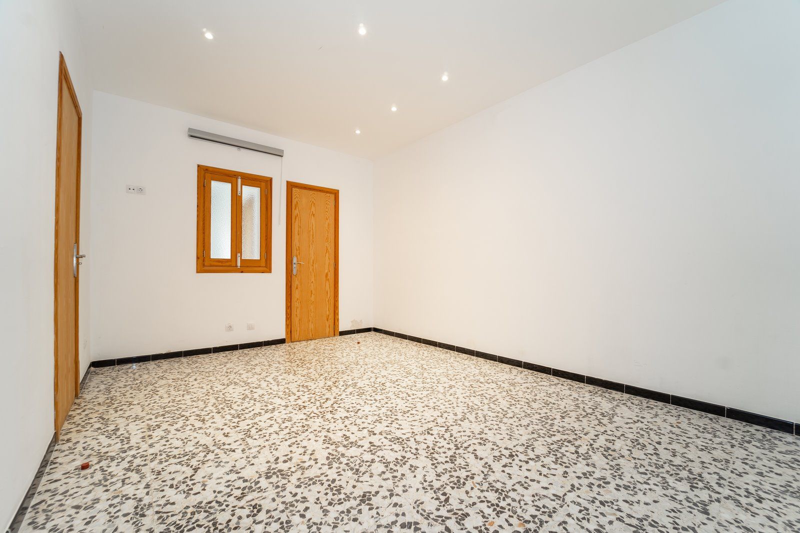 Alquiler casa de pueblo en Campos: planta baja 154 m² con gran patio