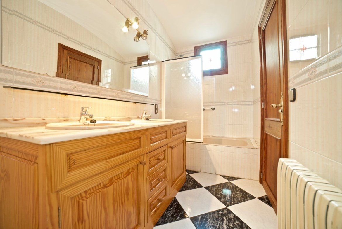 Alquiler planta baja señorial en Campos: 182 m² con historia