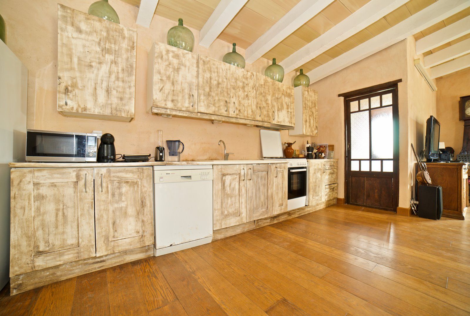 13-2021-Villasyfincasmallorca.jpg Alquiler casa de campo en Sineu con jardín y chimenea