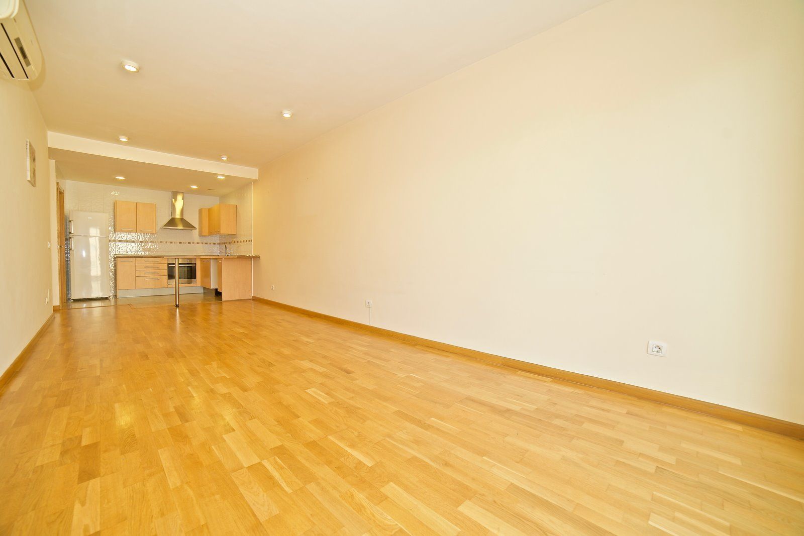 2-Bedroom Apartment for Rent in Campos, Mallorca