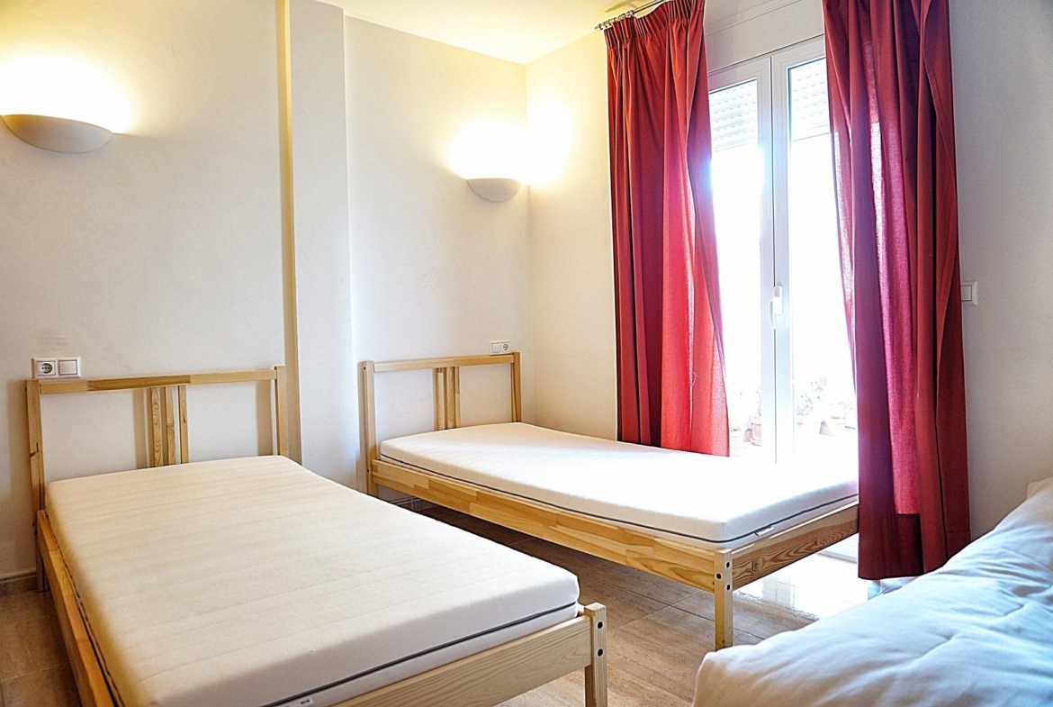 Furnished Apartment with Terrace for Rent in Campos
