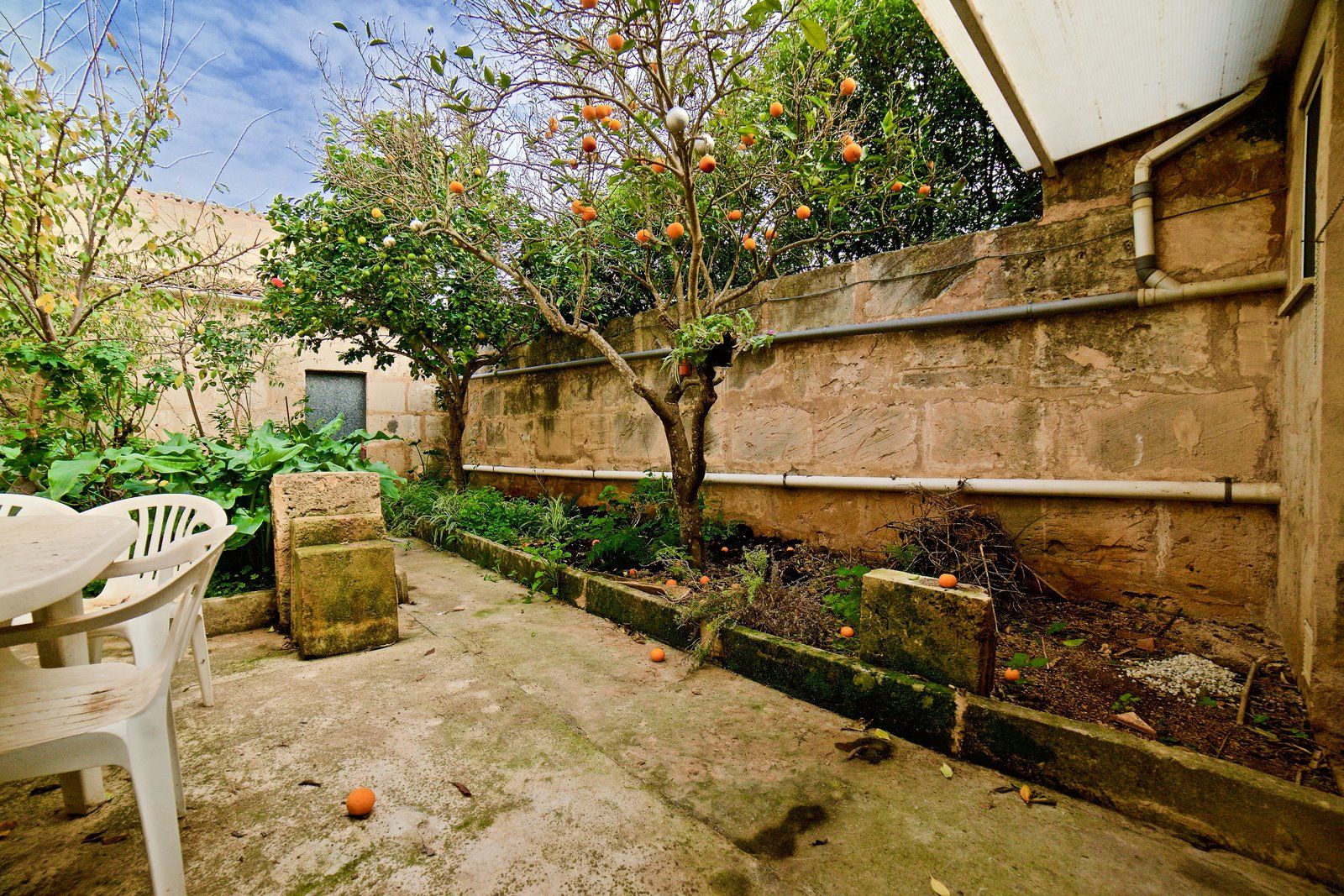 Village House for Rent in Campos with Courtyard and Terrace