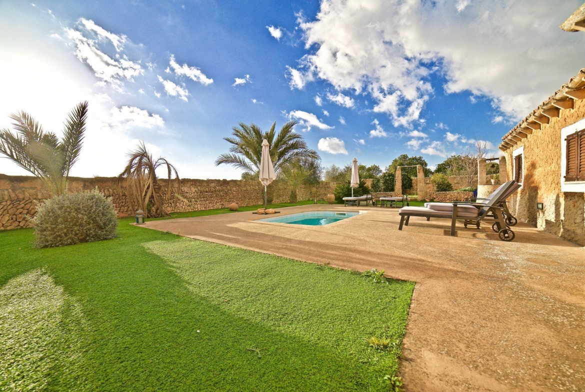 Casa de campo con piscina en alquiler cerca de Llucmajor