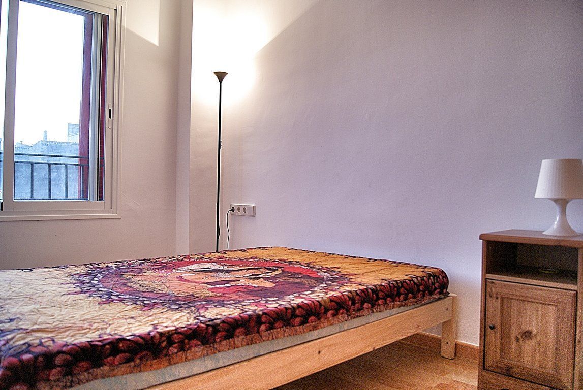 Ground-Floor Apartment for Rent in Campos with Terrace & Pool