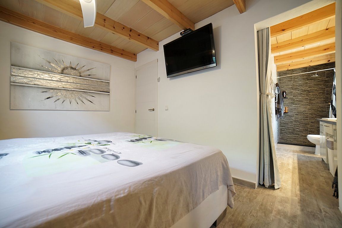 Chalet en Portocristo Novo con piscina y apartamento independiente — 900 m de Cala Anguila
