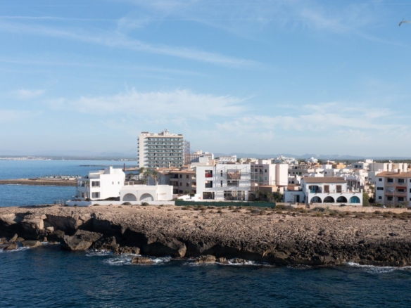 Villa en primera línea de mar en Colonia de Sant Jordi