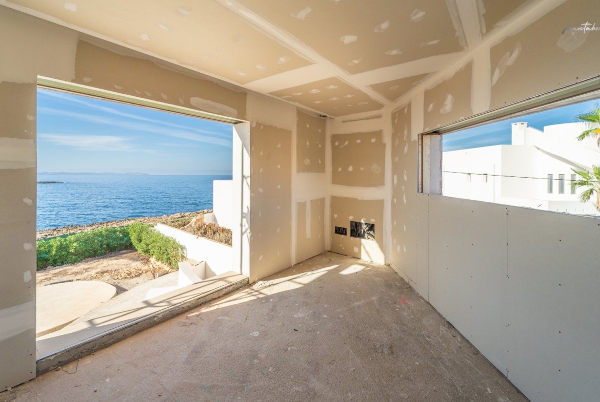 Villa en primera línea de mar en Colonia de Sant Jordi